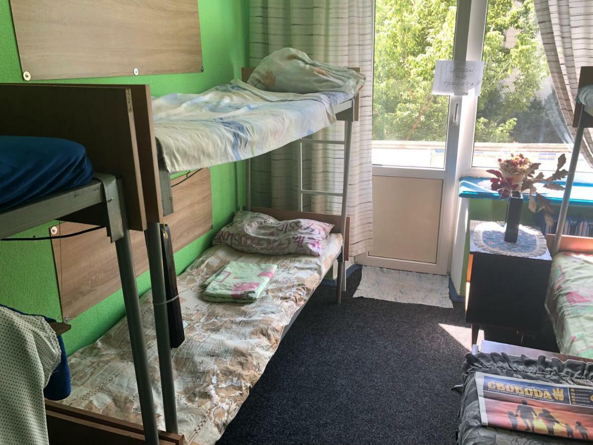 Hikkaduwa Hostel Київ Екстер'єр фото